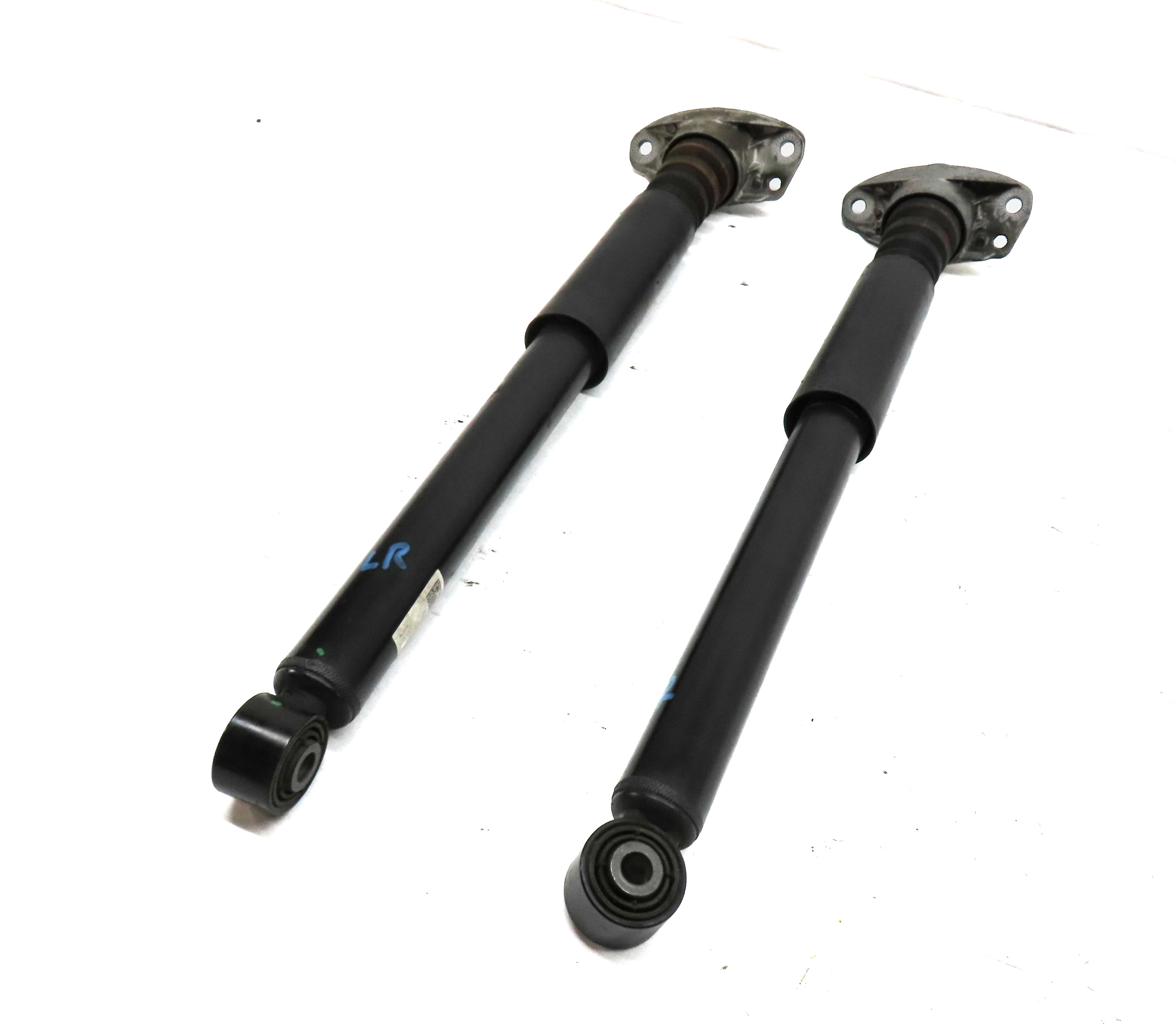 2015 AUDI Q3 (8U) REAR LEFT & RIGHT STANDARD SUSPENSION SHOCK STRUT SET 2 — exact item pictured